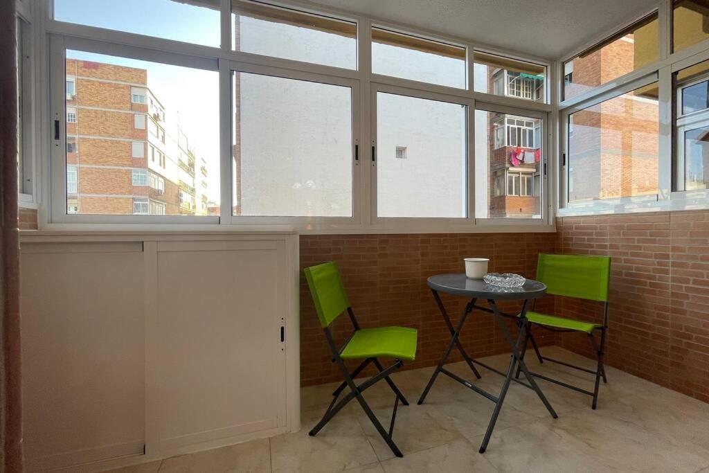 Gran Y Magnifico Apartamento En Малага Екстериор снимка