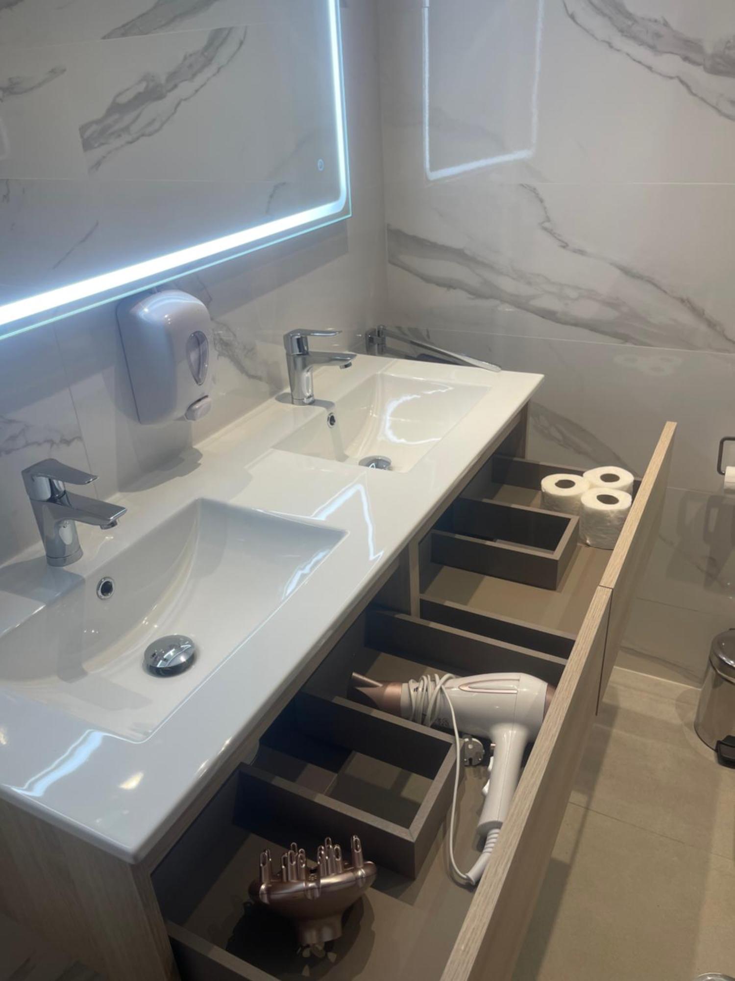 Gran Y Magnifico Apartamento En Малага Екстериор снимка
